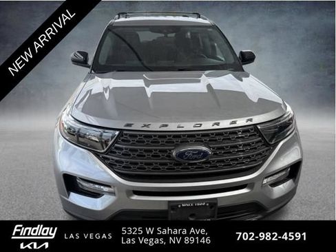 Used 2023 Ford Explorer XLT w/ Equipment Group 202A RWD image 6