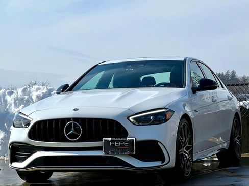 Used 2023 Mercedes-Benz C 43 AMG 4MATIC Sedan image 4