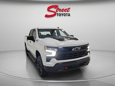 Used 2024 Chevrolet Silverado 1500 LT Trail Boss w/ Convenience Package II image 5