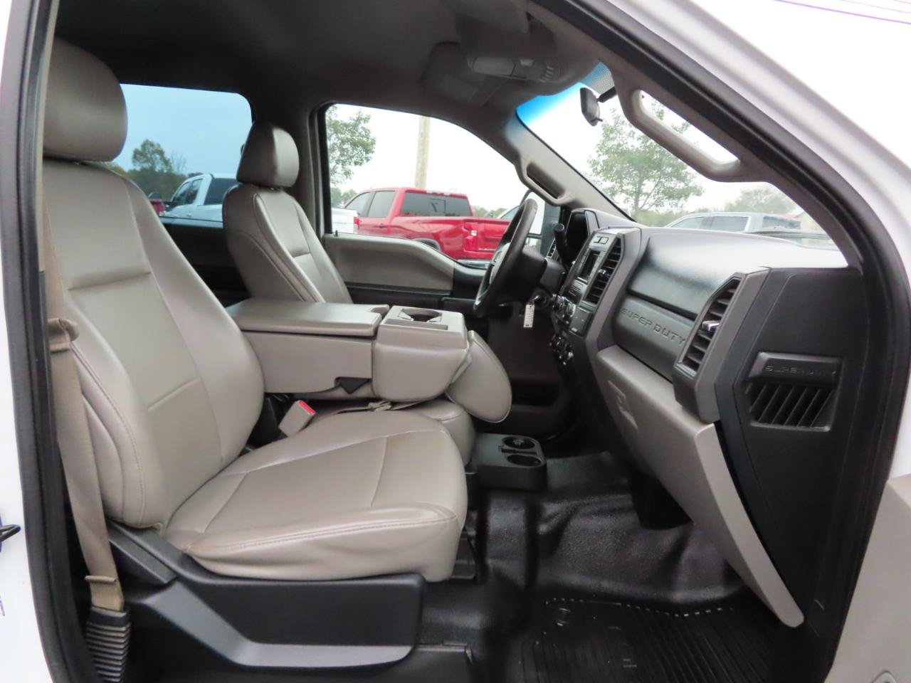 Used 2017 Ford F350 XL w/ Power Equipment Group AWD/4WD image 46