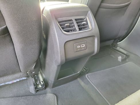 Used 2025 Chevrolet Blazer LT AWD/4WD image 13