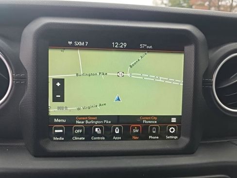 Used 2022 Jeep Wrangler Unlimited Sahara image 17