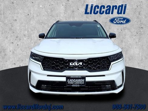 Used 2022 Kia Sorento SX image 2
