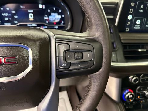 Used 2022 GMC Yukon XL SLT image 29