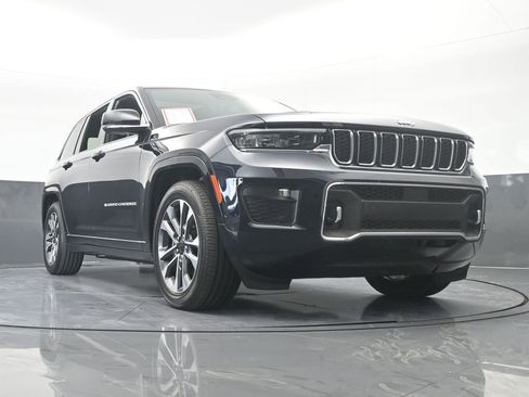 Used 2024 Jeep Grand Cherokee Overland w/ Luxury Tech Group IV image 71