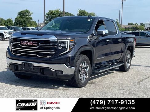 Used 2024 GMC Sierra 1500 SLT w/ SLT Premium Package AWD/4WD image 3