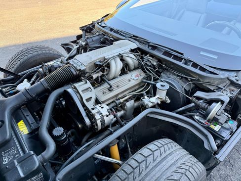 Used 1986 Chevrolet Corvette Coupe image 54