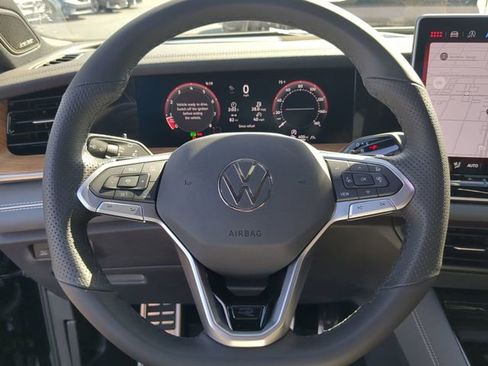 New 2026 Volkswagen Tiguan SEL R-Line AWD/4WD image 31