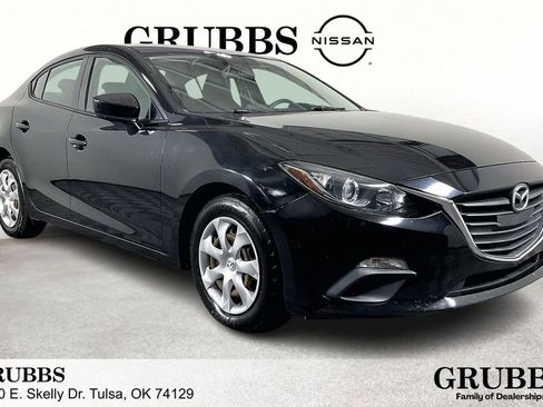 Used 2015 MAZDA MAZDA3 i Sport image 1