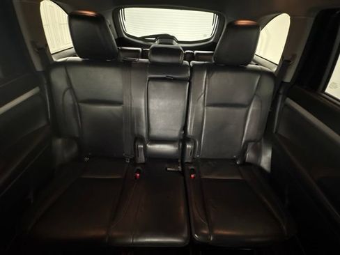 Used 2016 Toyota Highlander XLE FWD image 18