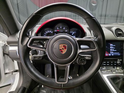 Used 2017 Porsche 718 Cayman image 22