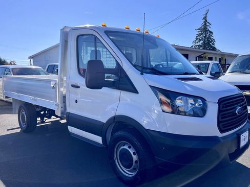 Used 2018 Ford Transit 250 138 image 8