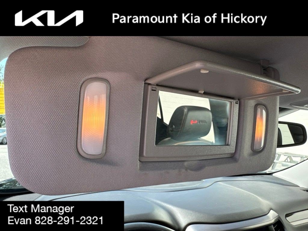 Used 2022 GMC Acadia AT4 w/ Preferred Package AWD/4WD image 30