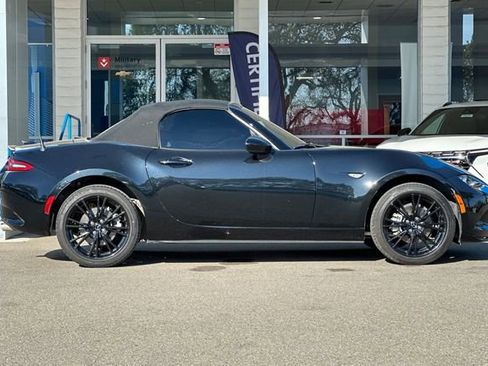 Used 2025 MAZDA MX-5 Miata Club w/ Weather Package image 4
