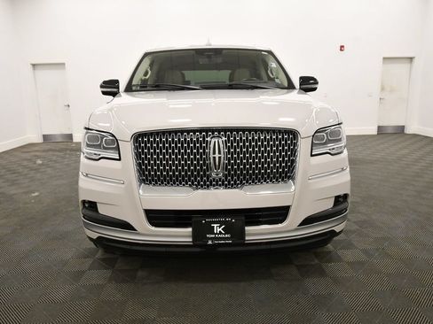 Used 2023 Lincoln Navigator Reserve w/ Equipment Group 201A AWD/4WD image 10