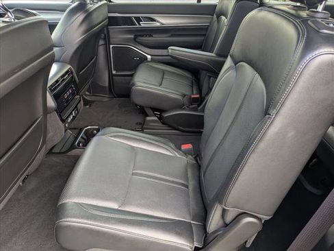 Used 2024 Jeep Wagoneer Series II image 20