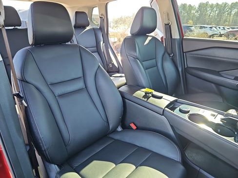 Used 2021 Nissan Rogue SL w/ Premium Package image 13