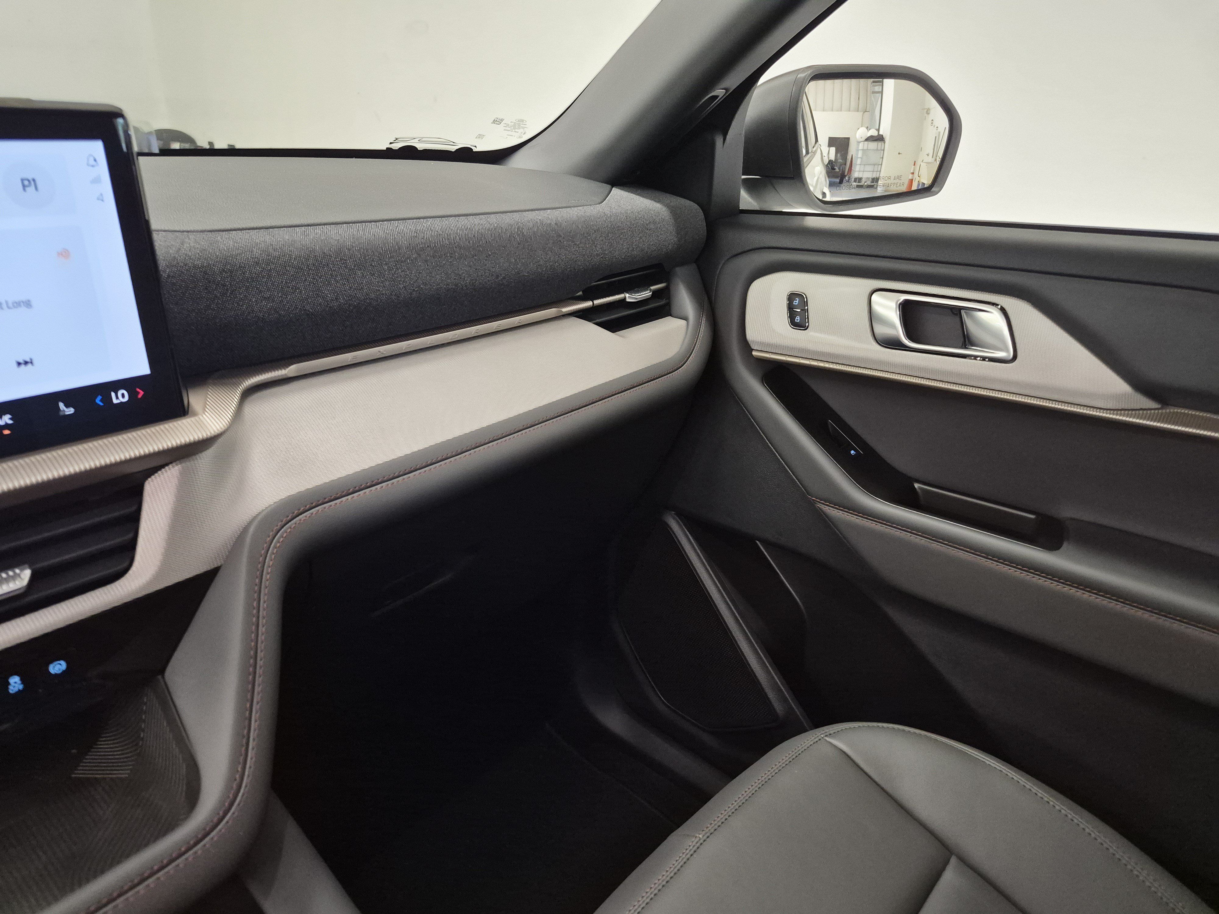 New 2027 Ford Explorer Active w/ Active Comfort Package RWD image 20
