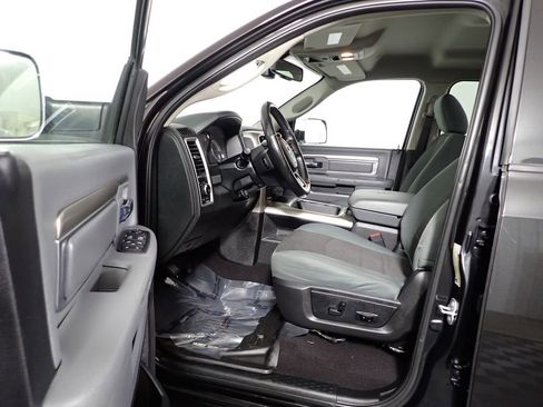 Used 2018 RAM 2500 Big Horn w/ Harvest Edition image 24