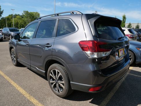 Used 2024 Subaru Forester Limited AWD/4WD image 3