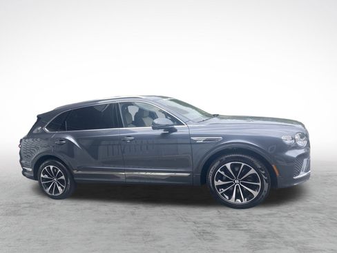 New 2025 Bentley Bentayga Extended Wheelbase image 10