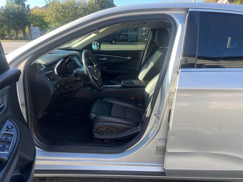 Used 2017 Chevrolet Impala LT image 14