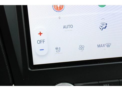 Used 2023 Ford Edge Titanium image 28