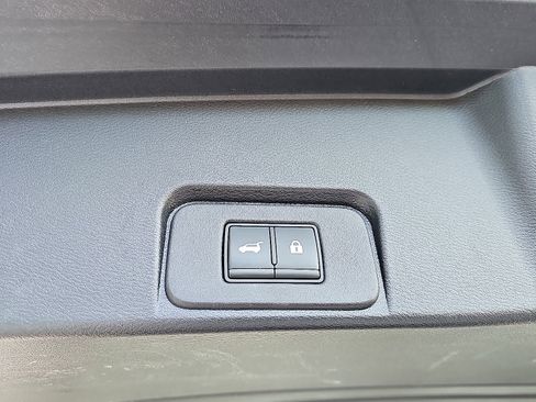 Certified 2021 Nissan Rogue SL w/ Premium Package image 32