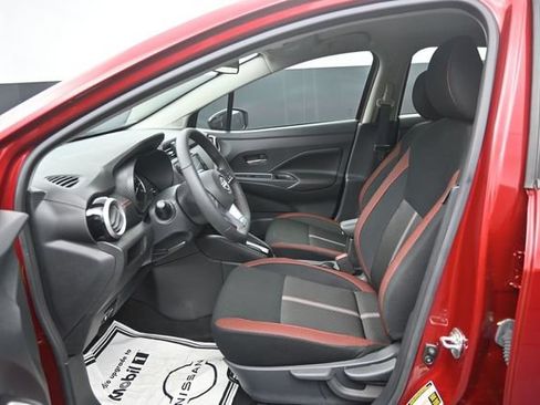 Used 2025 Nissan Versa SR w/ Trunk Package FWD image 10