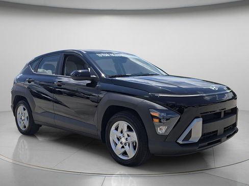 Certified 2026 Hyundai Kona SE FWD image 9