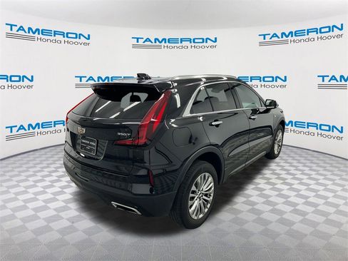 Used 2024 Cadillac XT4 Premium Luxury image 5