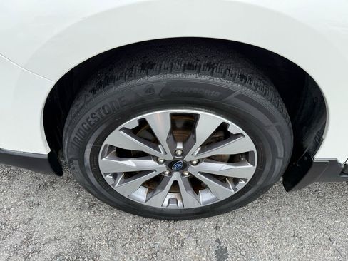 Used 2017 Subaru Outback 3.6R Touring w/ Popular Package #5A AWD/4WD image 43