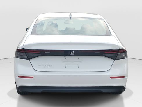 Used 2025 Honda Accord LX image 9