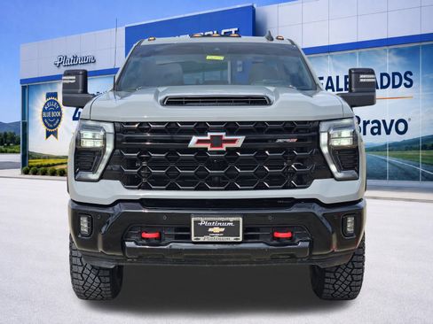 Certified 2025 Chevrolet Silverado 2500 ZR2 w/ Technology Package AWD/4WD image 6