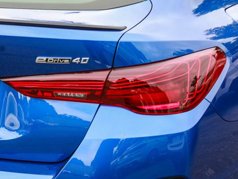 New 2026 BMW i4 eDrive40 w/ M Sport Package RWD image 7