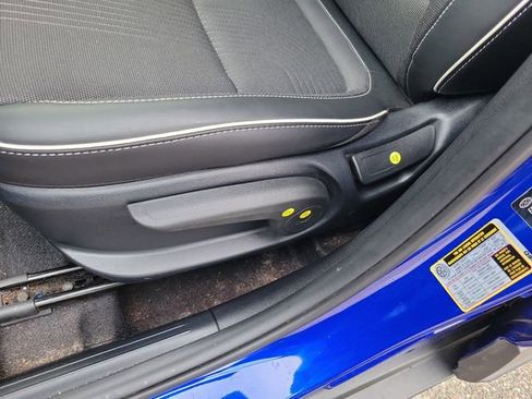 Used 2025 Hyundai Venue Limited image 14