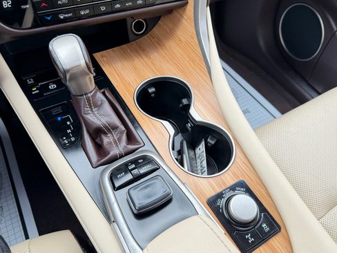 Used 2018 Lexus RX 350L Luxury image 25