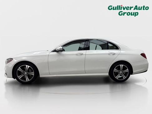 Used 2017 Mercedes-Benz E 300 4MATIC image 3