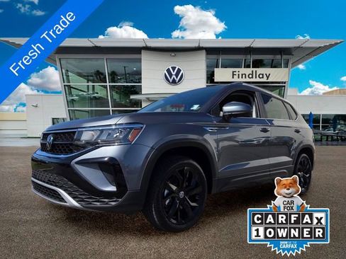 Certified 2023 Volkswagen Taos SE w/ Black Wheel Package FWD image 2