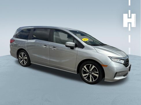 Used 2023 Honda Odyssey Touring image 1