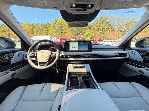 New 2026 Lincoln Aviator Reserve image 11