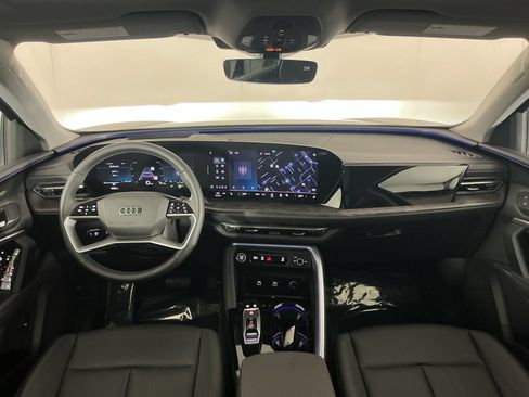 Used 2025 Audi Q5 Premium w/ Premium Plus AWD/4WD image 14