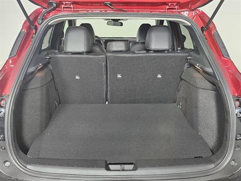 New 2026 Nissan Kicks SR w/ Cold Weather Package AWD/4WD image 19