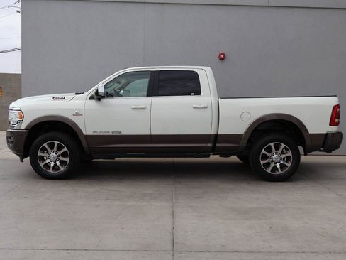 Used 2019 RAM 2500 Limited AWD/4WD image 2