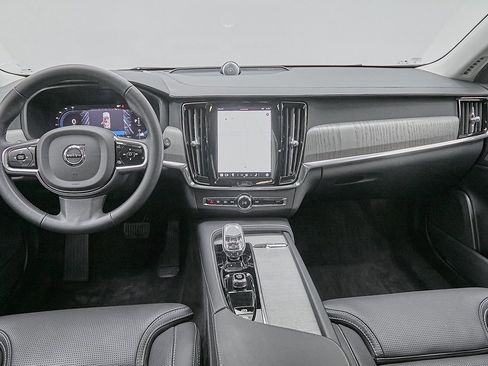 Certified 2024 Volvo V90 B6 Cross Country Ultimate image 29