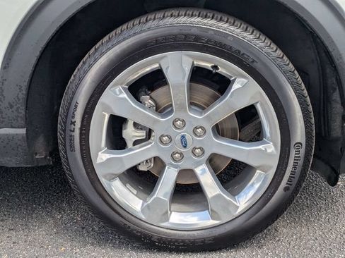 Used 2020 Ford Explorer Platinum w/ Premium Technology Package AWD/4WD image 11