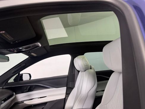 Used 2024 Cadillac Lyriq Luxury RWD image 21