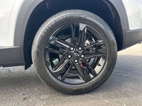 New 2026 Chevrolet Trax ACTIV w/ Sunroof Package FWD image 21