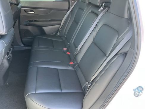 Certified 2025 Nissan Murano SV image 18