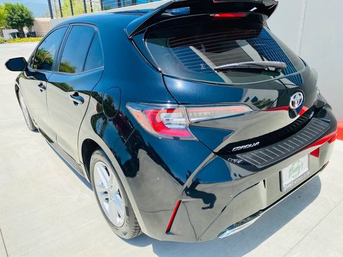 Used 2019 Toyota Corolla SE w/ Protection Package FWD image 11